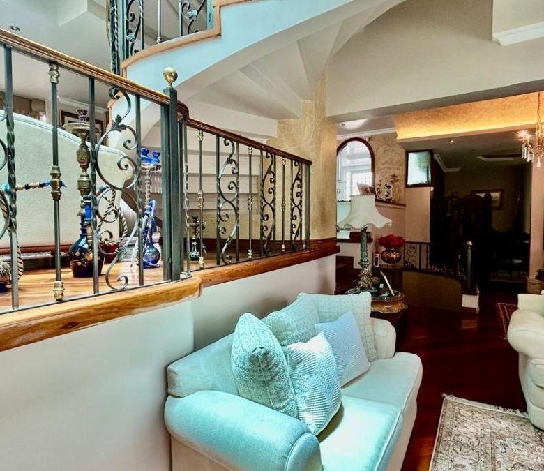 Casa en El Norte de Quito en Urbanización Cerrada Cerca de La Embajada Americana