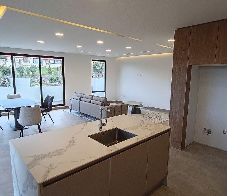Departamento de Venta de 110 m&sup2; con 2 Habitaciones en Cumbayá