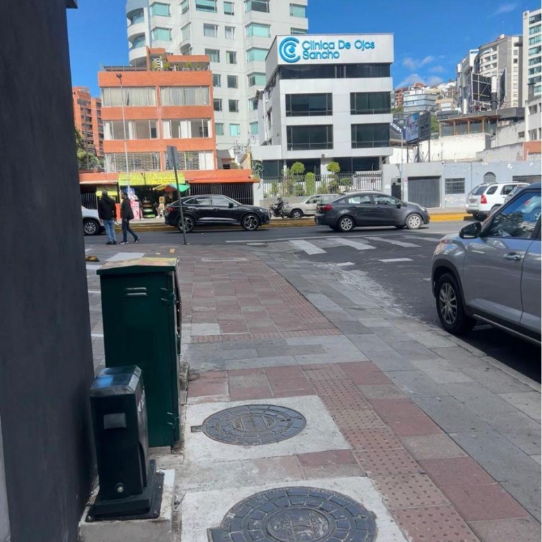 Parqueadero en Venta de 14.53 m&sup2; en La 6 de Diciembre y Checoslovaquia