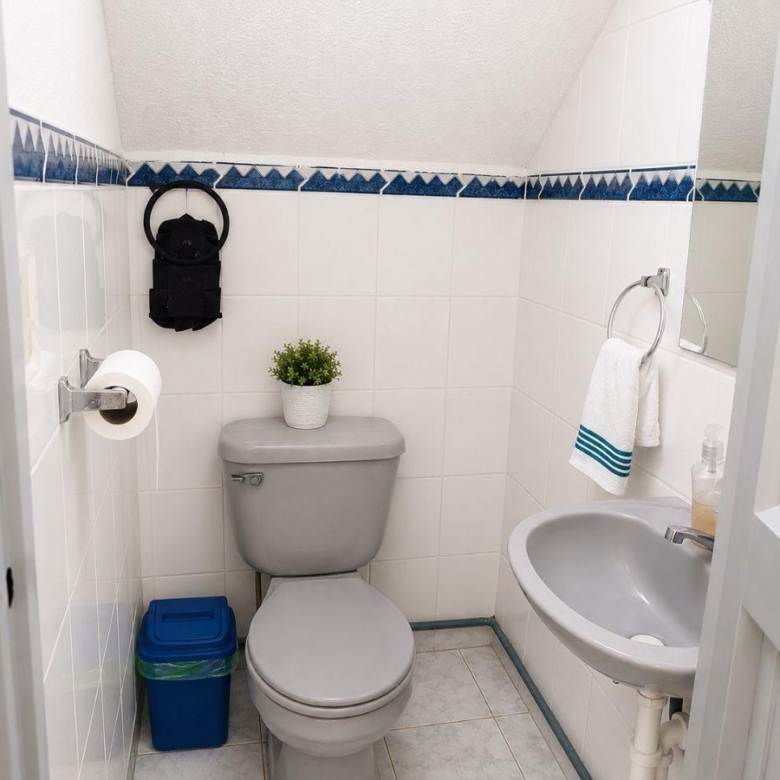 Casa de Venta Eden del Valle, Proyeccion 3 Pisos, 5 Min Simon Bolivar