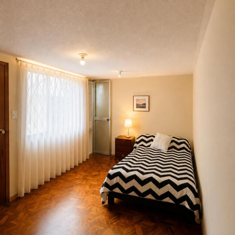 Casa de Venta Eden del Valle, Proyeccion 3 Pisos, 5 Min Simon Bolivar