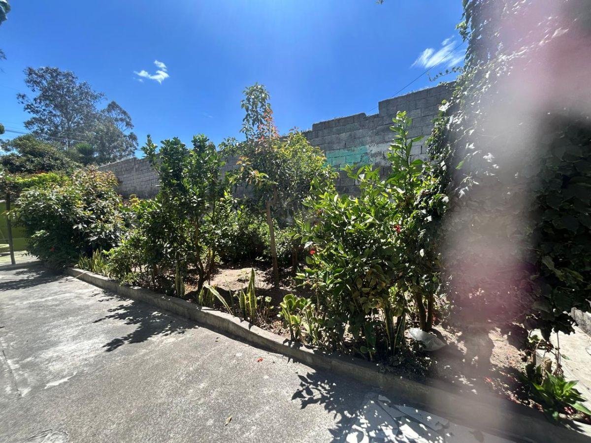 Casas en Venta Calderon Bonanza Terreno de 1008 m² Casas en Venta Calderon Bonanza Terreno de 1008 m²