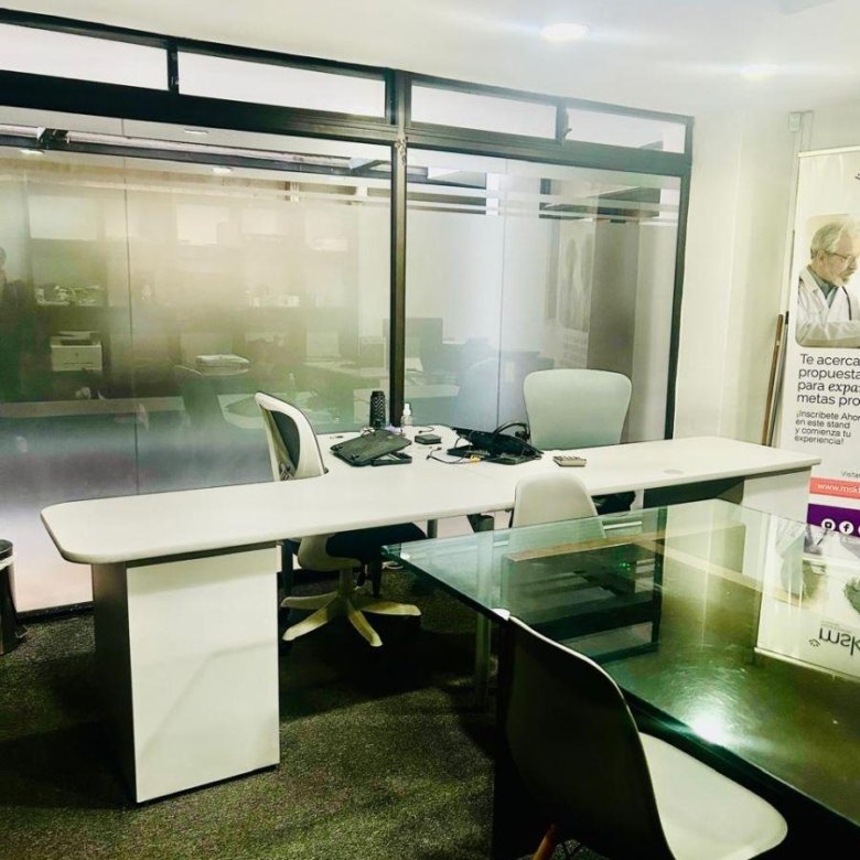 Local en Renta U Oficinas 244 m&sup2; Totales en La Pradera Centro Norte