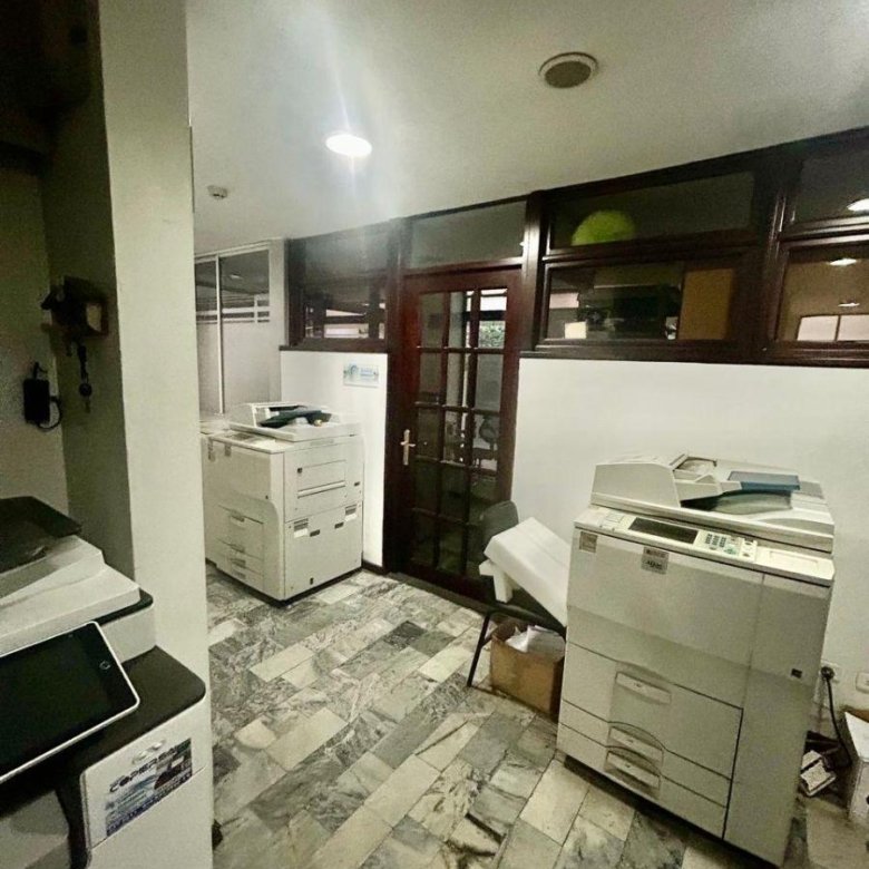 Local en Renta U Oficinas 244 m&sup2; Totales en La Pradera Centro Norte