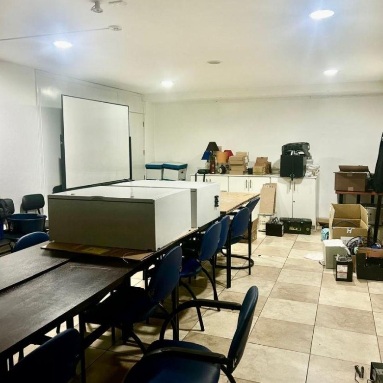 Local en Renta U Oficinas 244 m&sup2; Totales en La Pradera Centro Norte