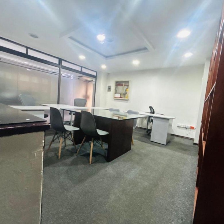 Local en Renta U Oficinas 244 m&sup2; Totales en La Pradera Centro Norte