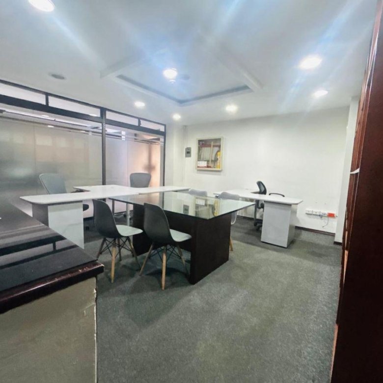 Local en Renta U Oficinas 244 m&sup2; Totales en La Pradera Centro Norte