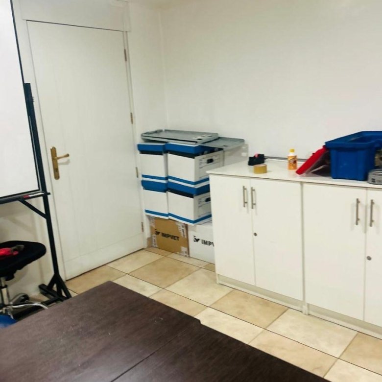 Local en Renta U Oficinas 244 m&sup2; Totales en La Pradera Centro Norte