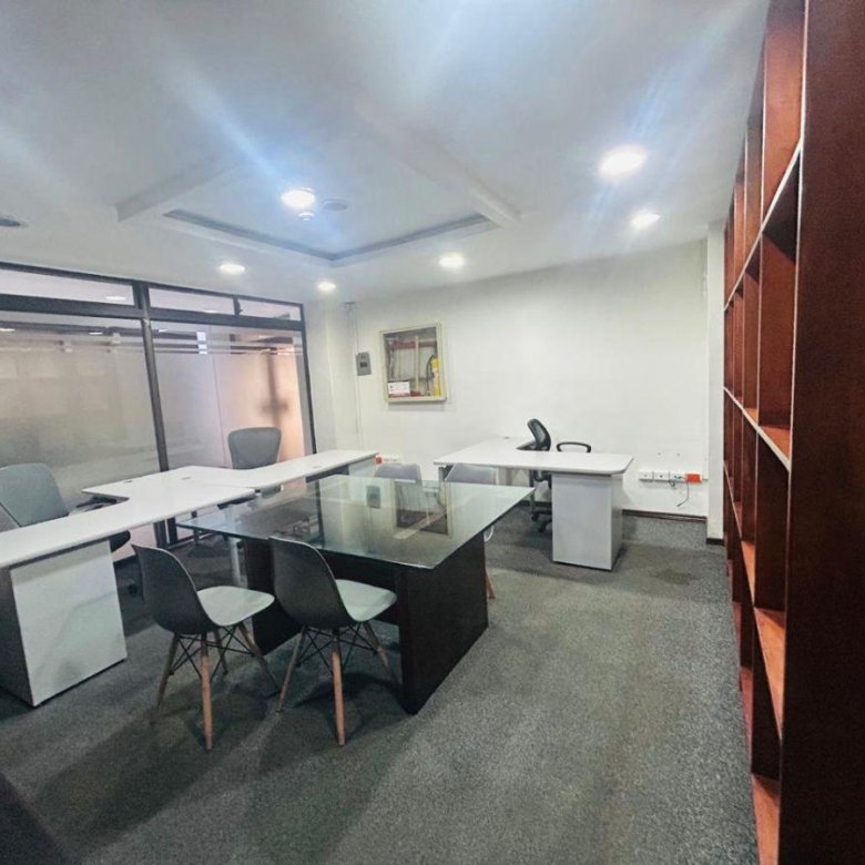 Local en Renta U Oficinas 244 m&sup2; Totales en La Pradera Centro Norte