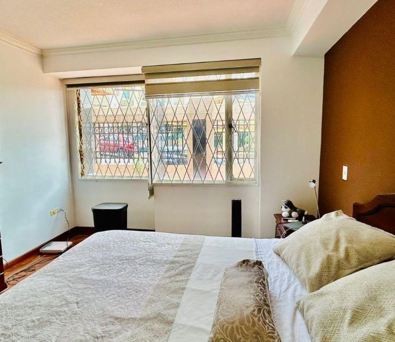 Departamento en Venta 2 Dorm. Opción Una Tercera Habitación Urbanización Santa Lucia Norte Quito