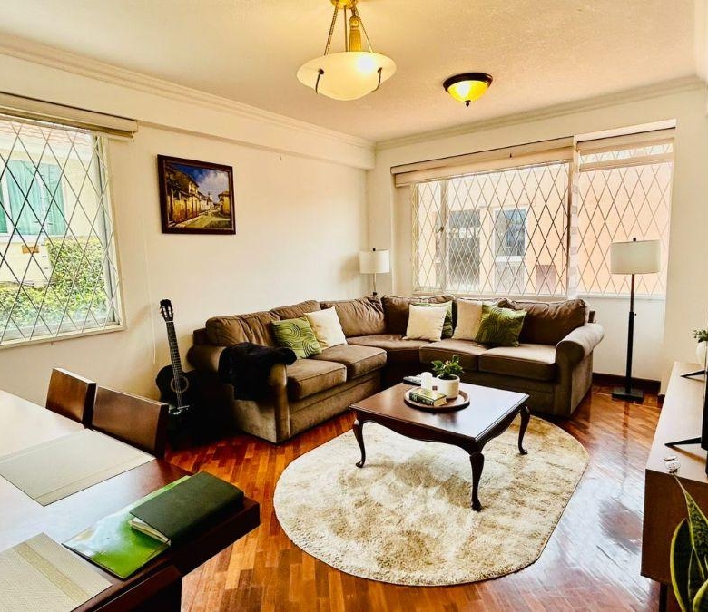 Departamento en Venta 2 Dorm. Opción Una Tercera Habitación Urbanización Santa Lucia Norte Quito