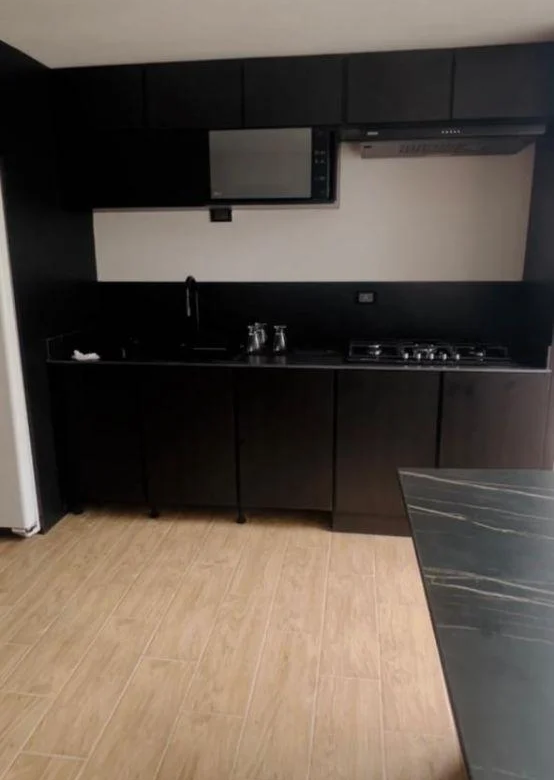 Casa en Renta Mas Una Suite Frente Al Condado Shopping 250 m&sup2; Construcción