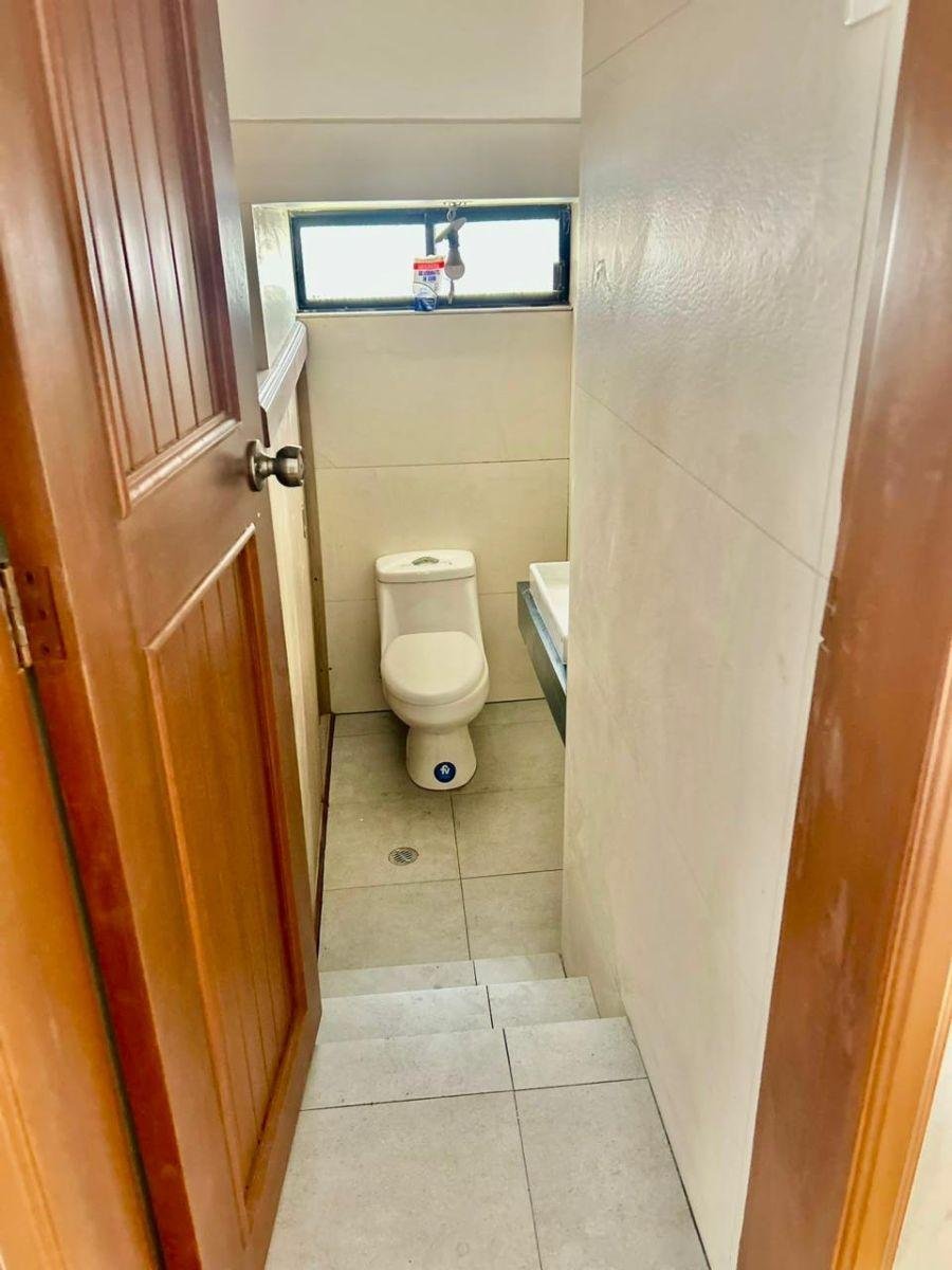 Casa en Renta Mas Una Suite Frente Al Condado Shopping 250 m² Construcción Casa en Renta Mas Una Suite Frente Al Condado Shopping 250 m² Construcción