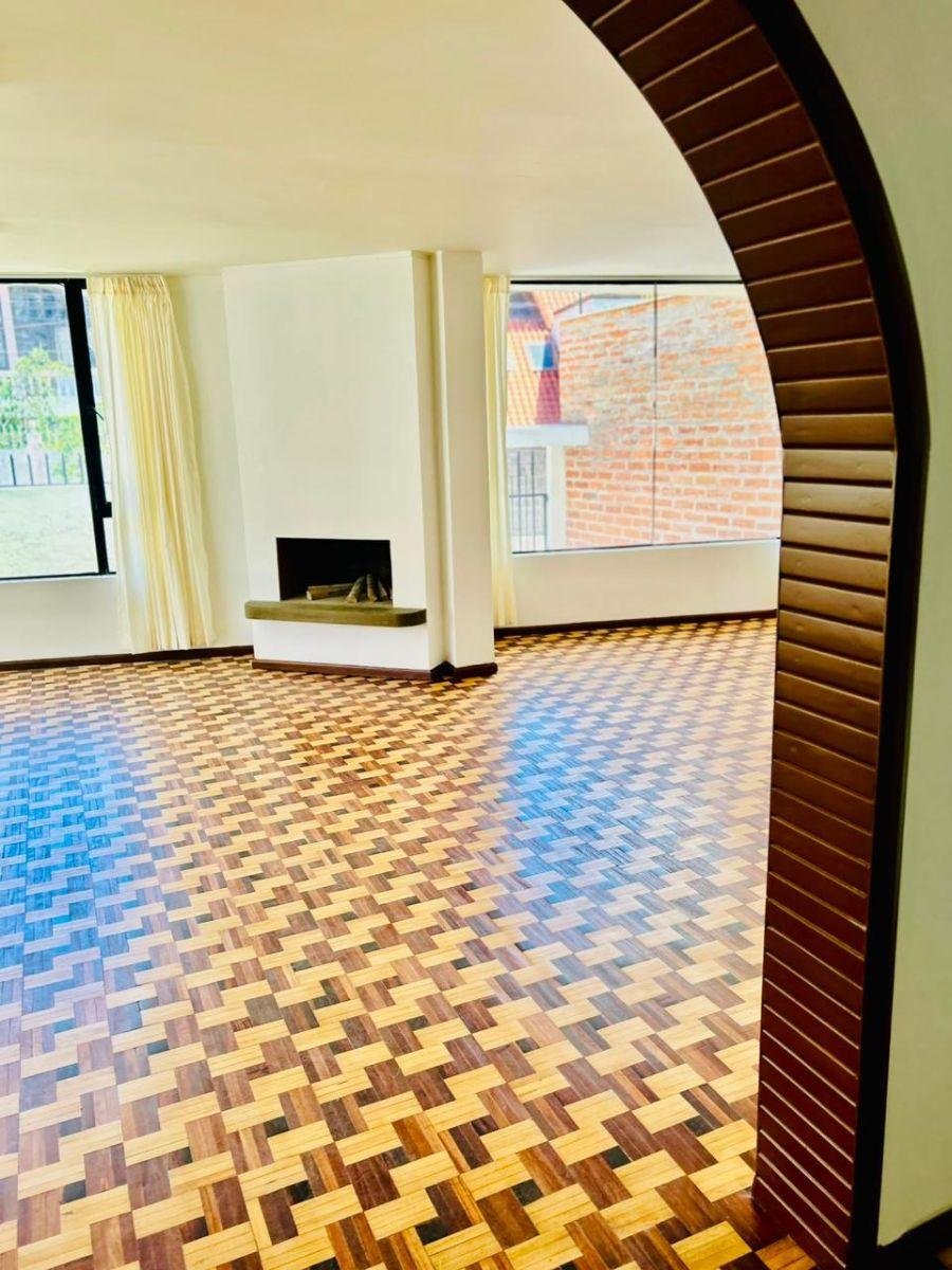 Casa en Renta Mas Una Suite Frente Al Condado Shopping 250 m² Construcción Casa en Renta Mas Una Suite Frente Al Condado Shopping 250 m² Construcción