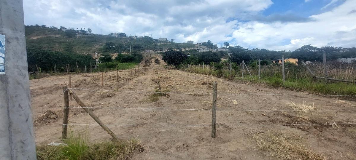 Terreno en Venta Sector Oyacoto 2400 m&sup2;