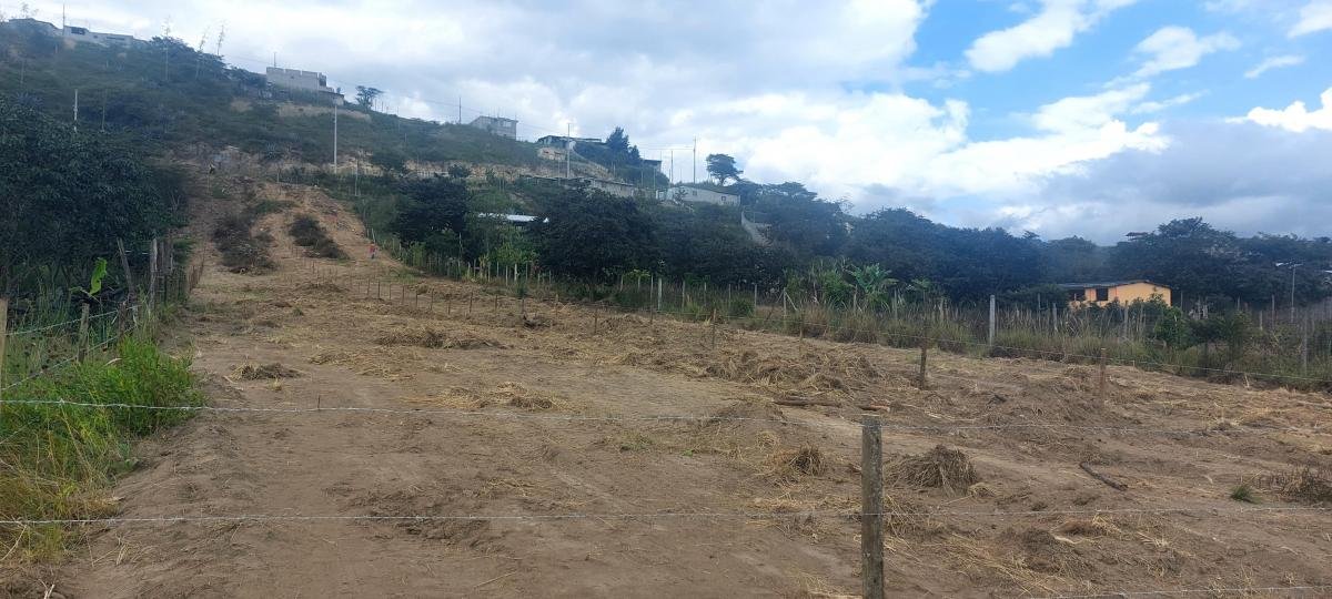 Terreno en Venta Sector Oyacoto 2400 m&sup2;