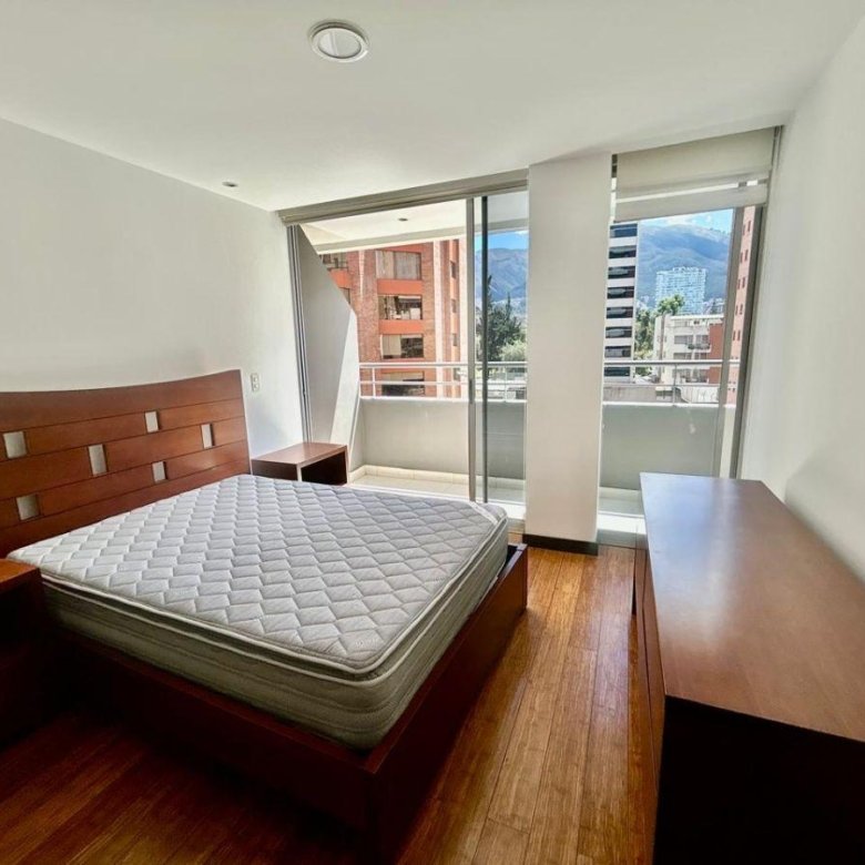 Suite en Venta Amoblada 57 m&sup2; Habitables Av Republica del Salvador, La Carolina